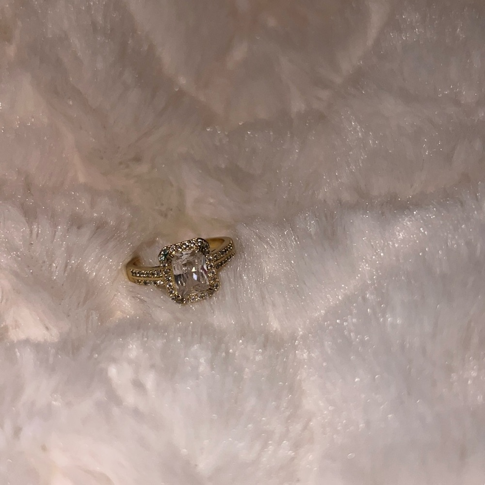 Gold ring
